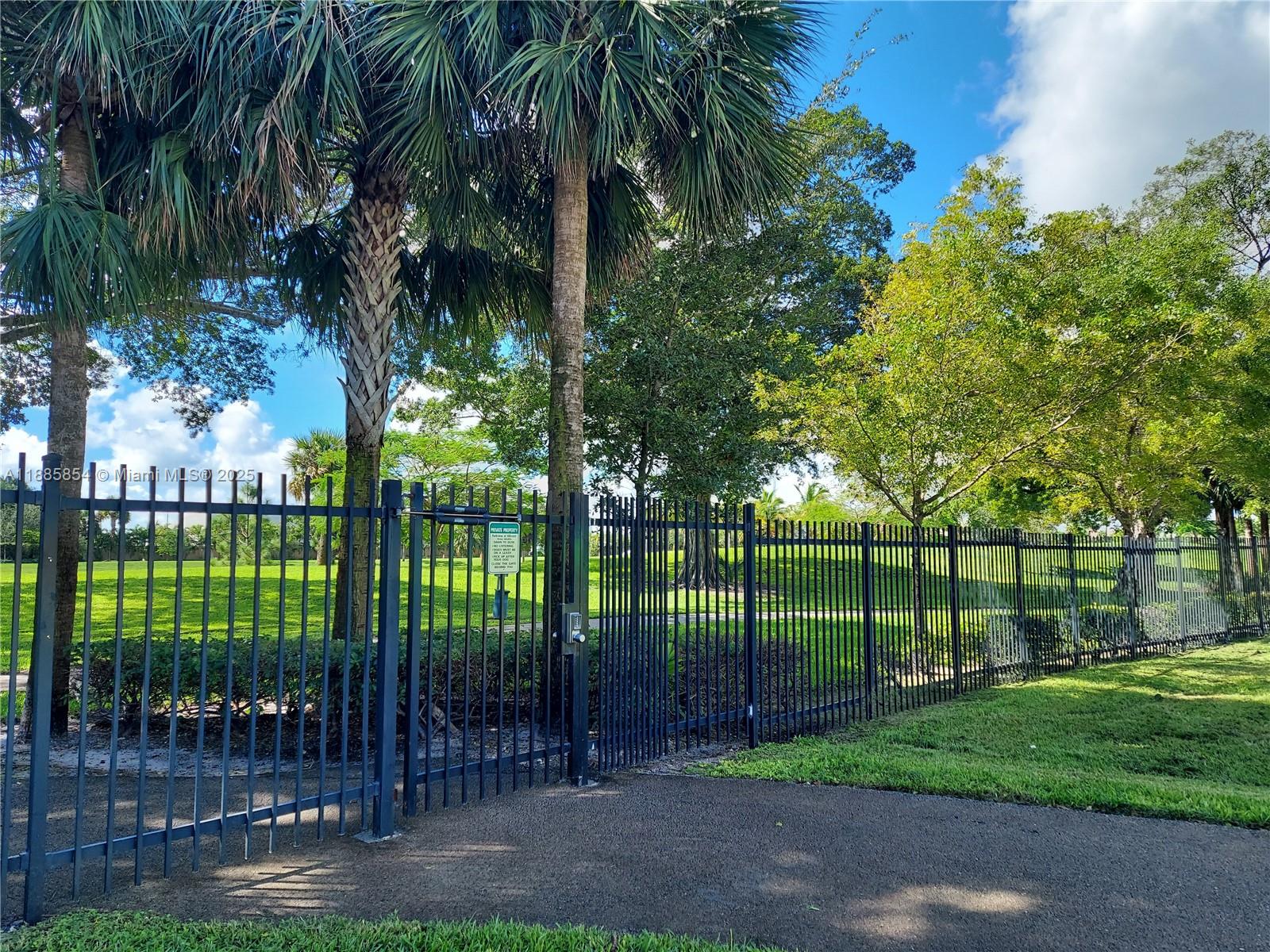 HILLCREST EAST NO 24 COND - Residential
