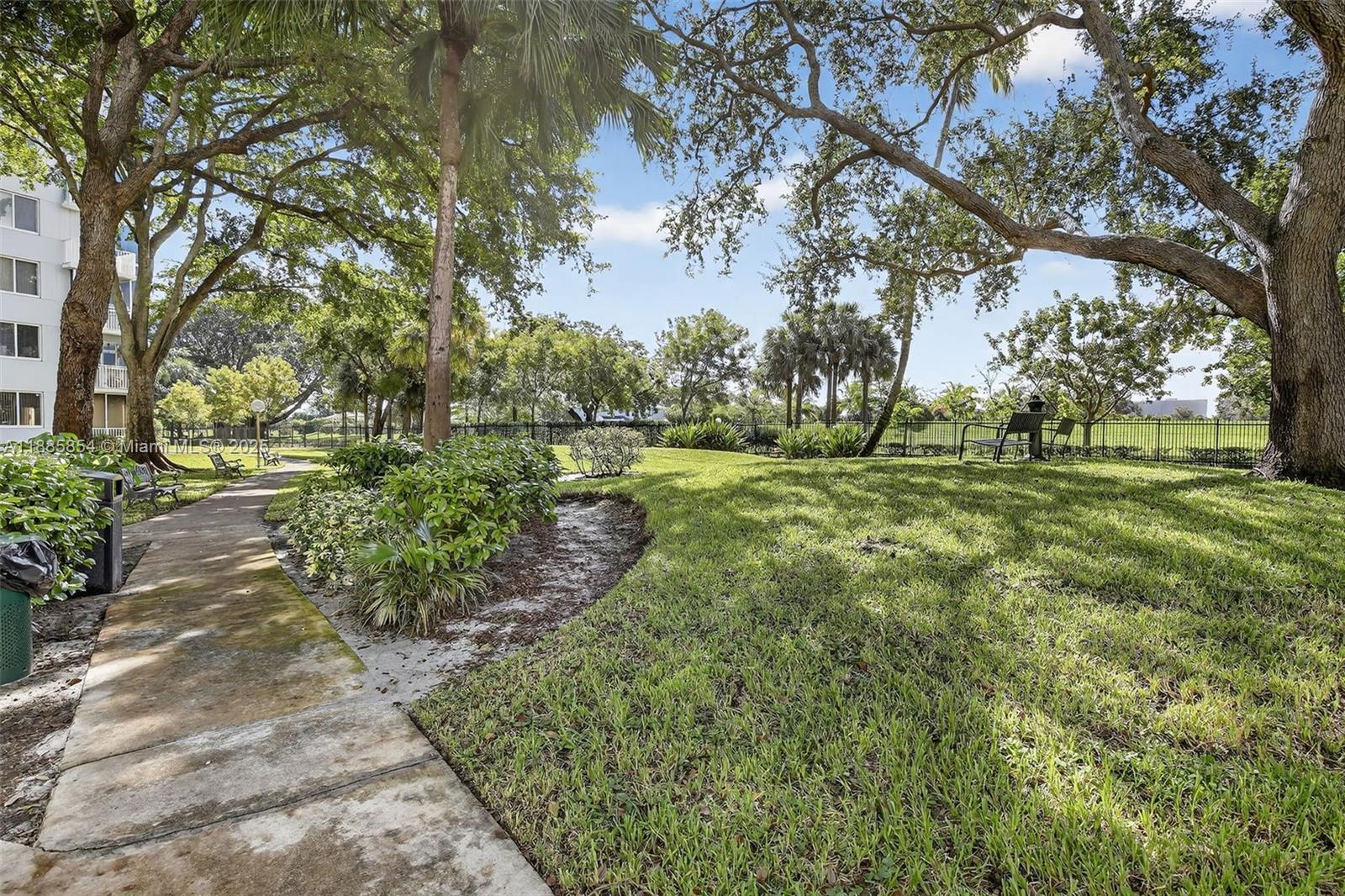 HILLCREST EAST NO 24 COND - Residential