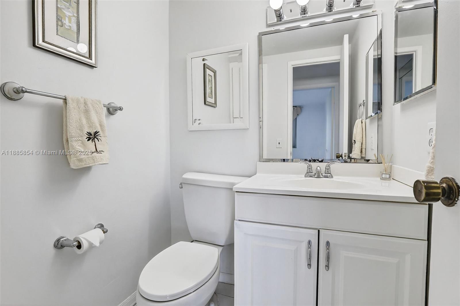 HILLCREST EAST NO 24 COND - Residential