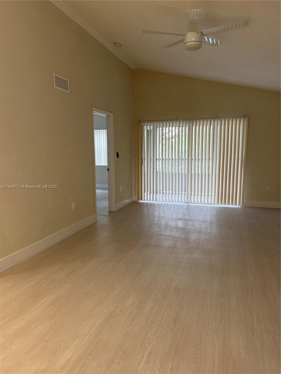 LAKEVIEW CLUB CONDO - Residential Lease