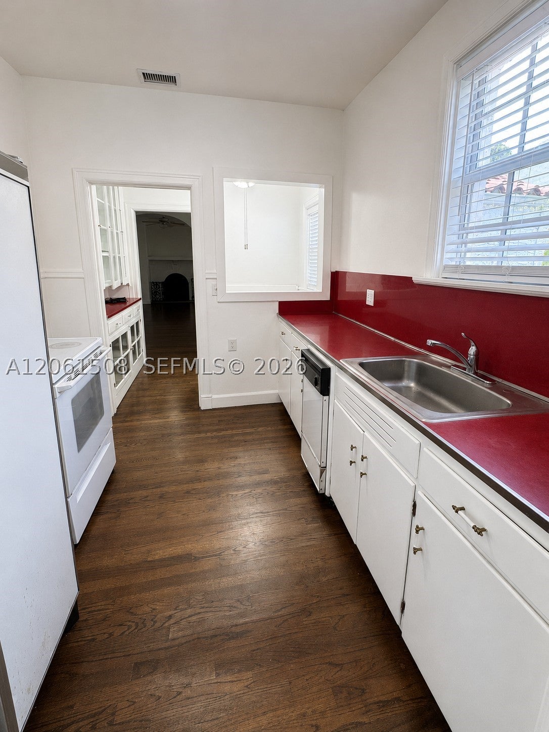 231 Viscaya Ave