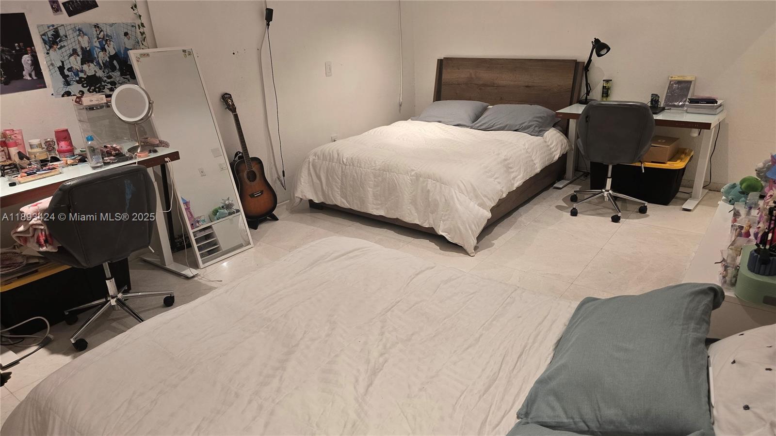 FLORIDIAN BAY ESTATES - Residential
