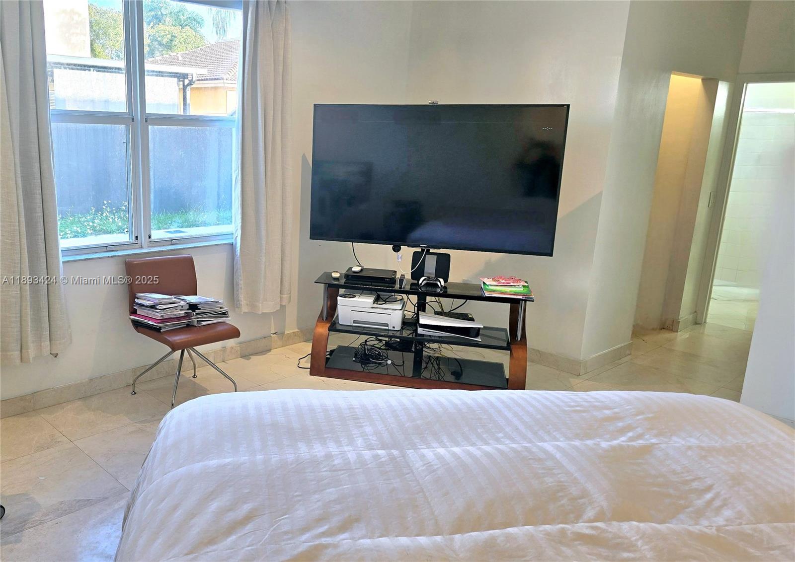 FLORIDIAN BAY ESTATES - Residential