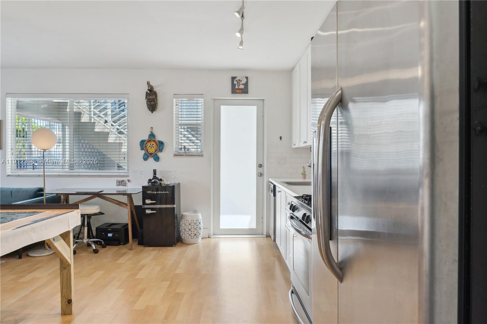 THE CORVETTE CONDO - Residential