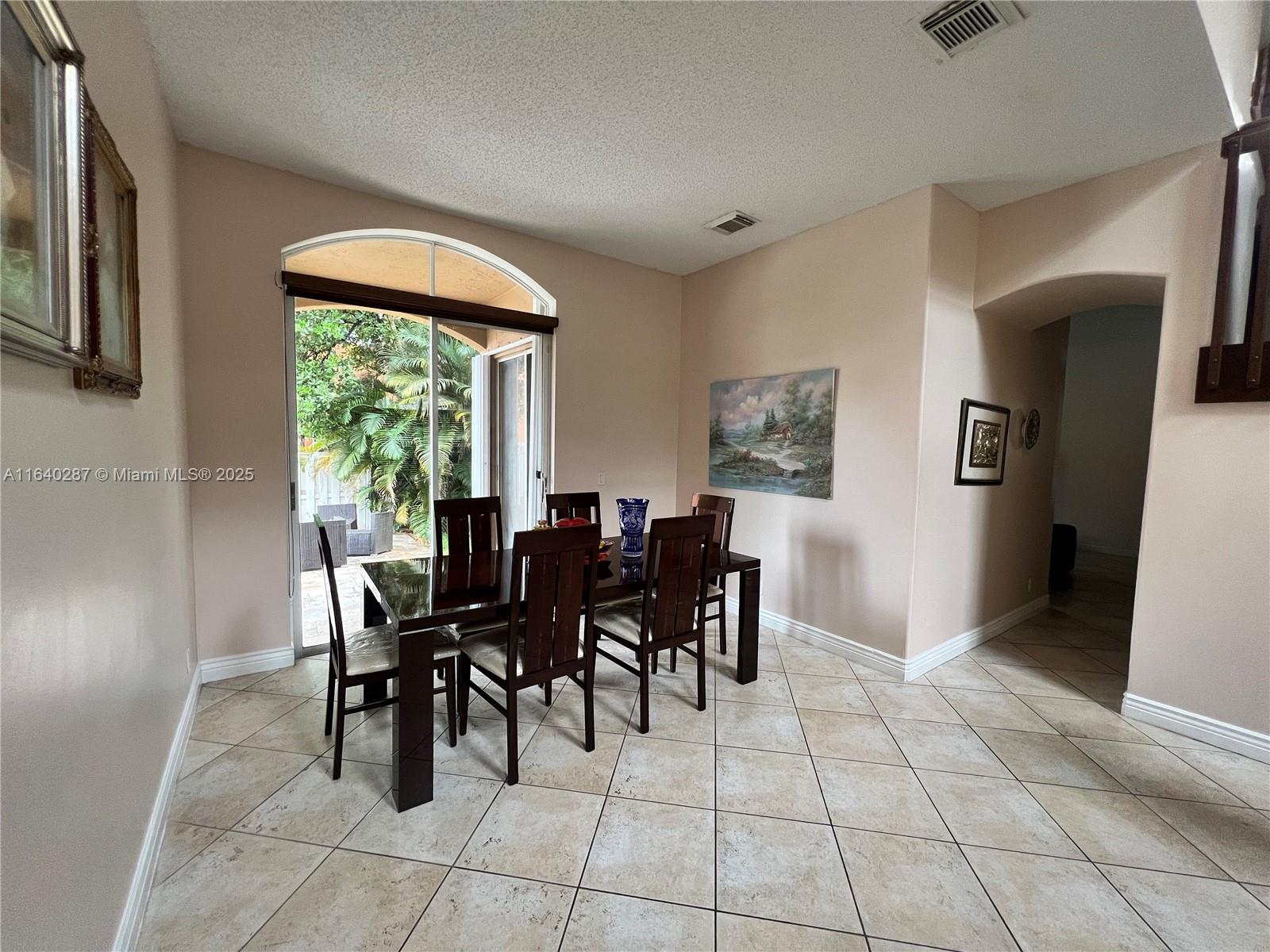MAPLE RIDGE - Residential
