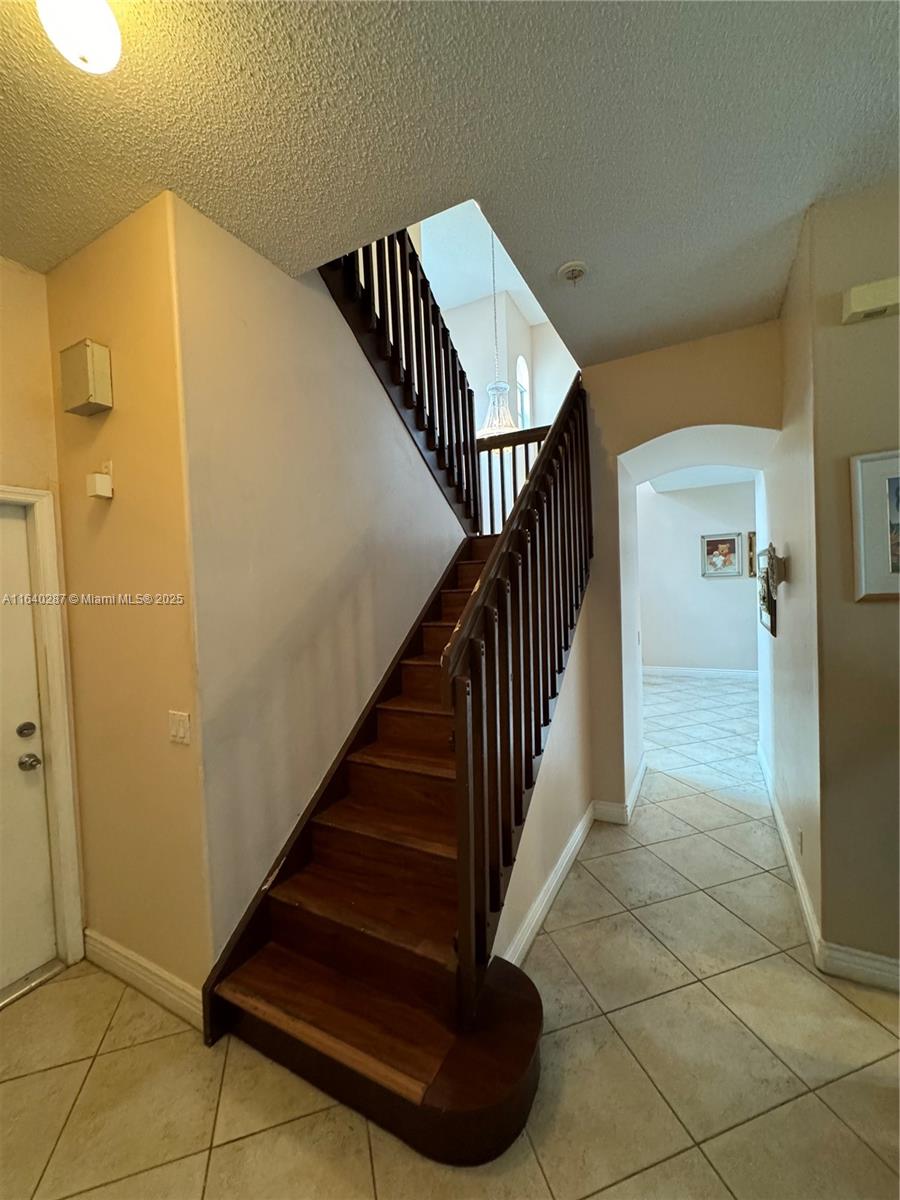 MAPLE RIDGE - Residential