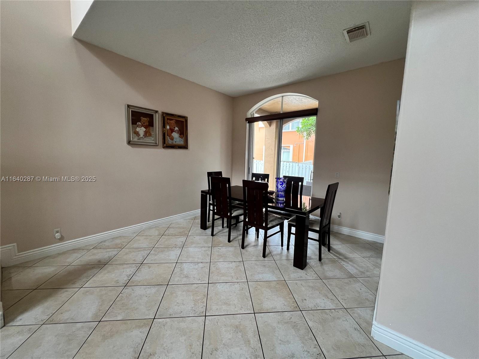 MAPLE RIDGE - Residential