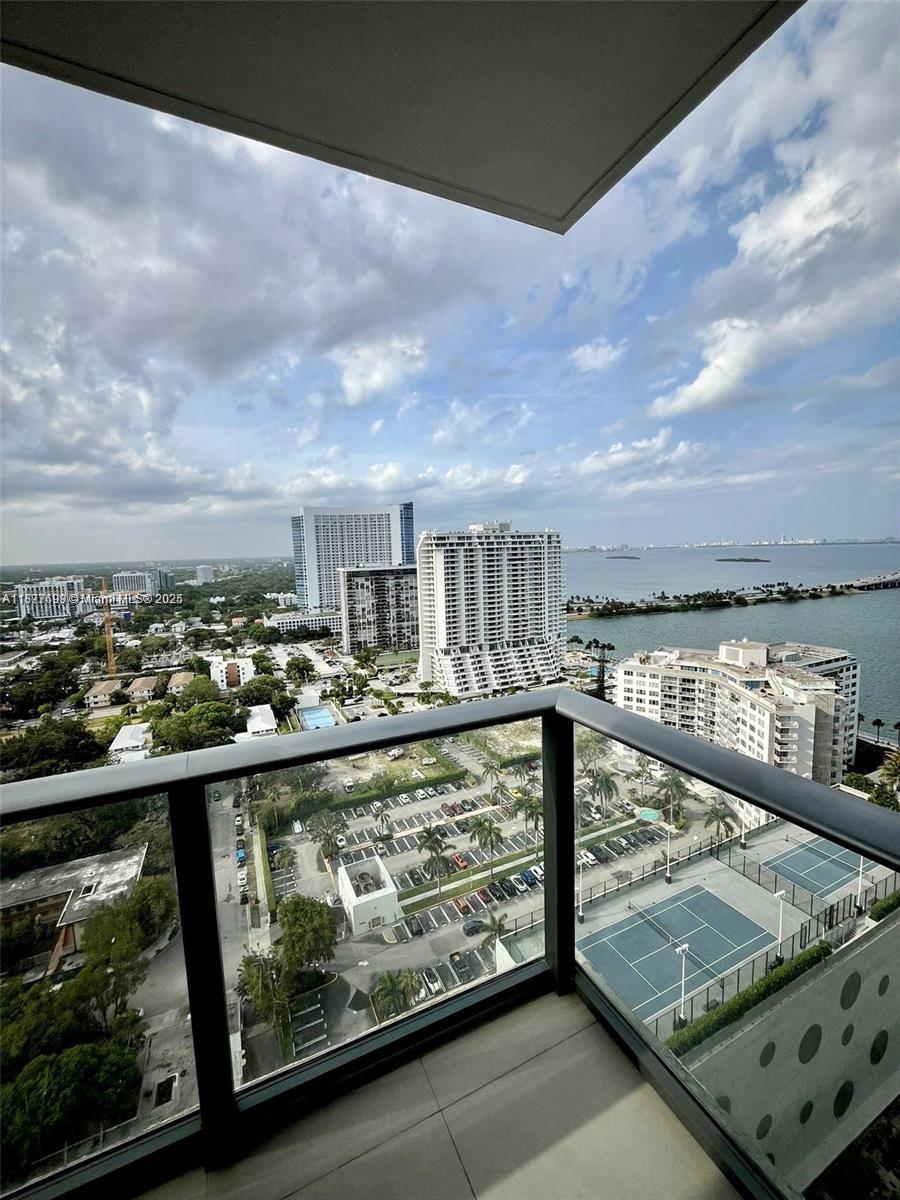 PARAISO BAYVIEWS CONDO - Residential