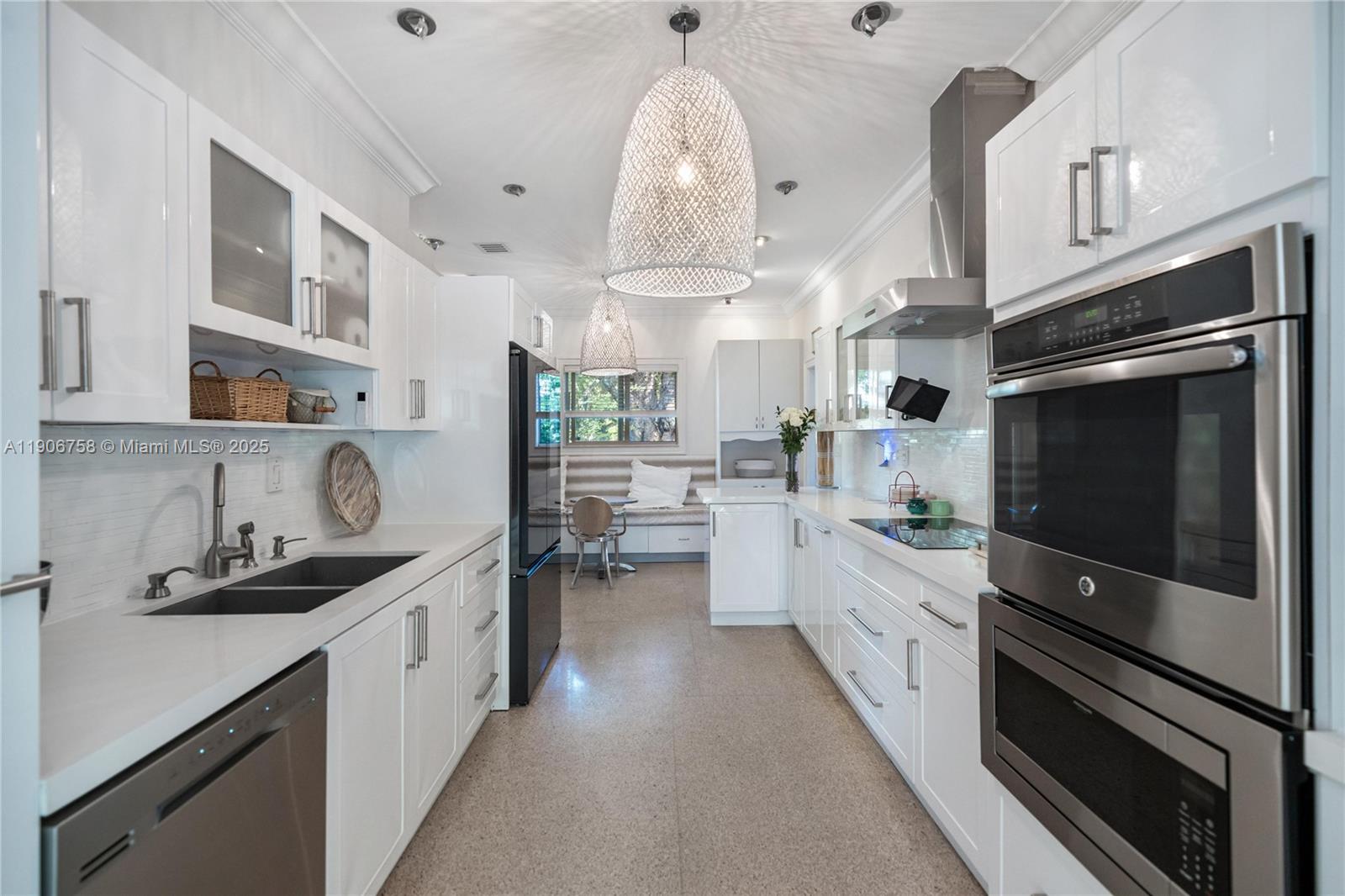 MIAMI SHORES SEC 1 AMD - Residential