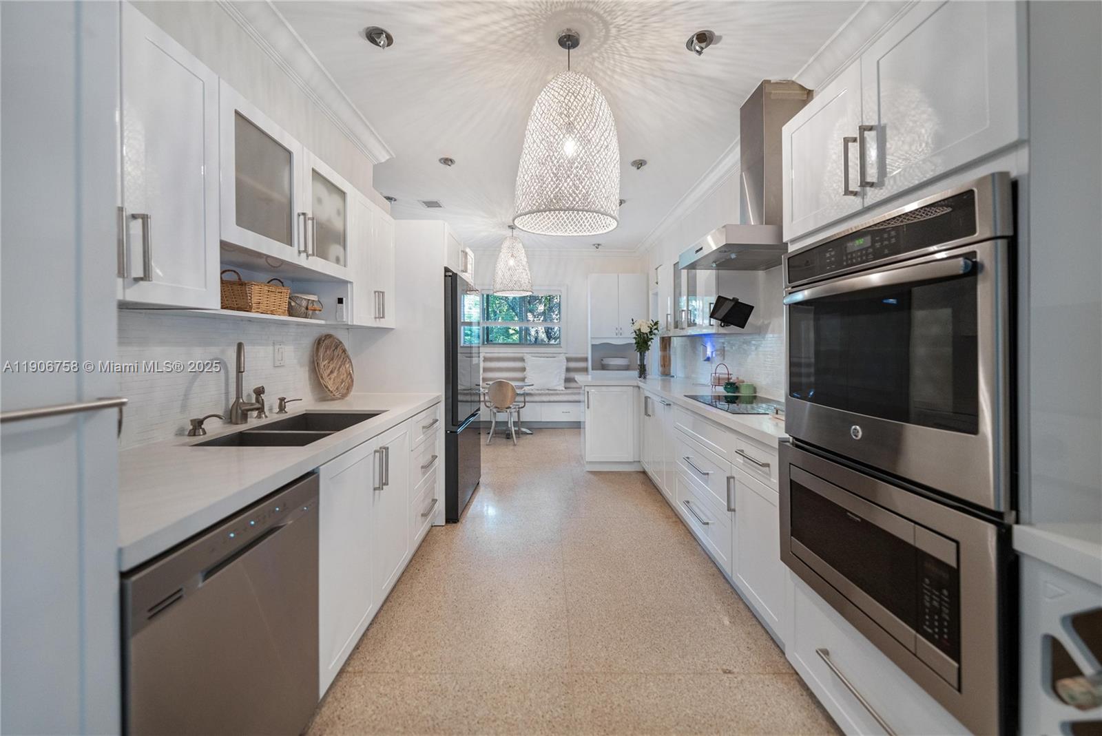 MIAMI SHORES SEC 1 AMD - Residential