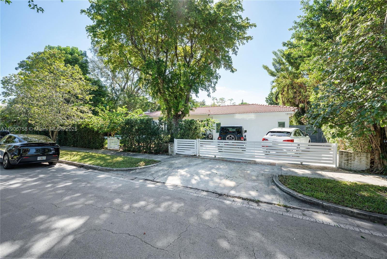 MIAMI SHORES SEC 1 AMD - Residential