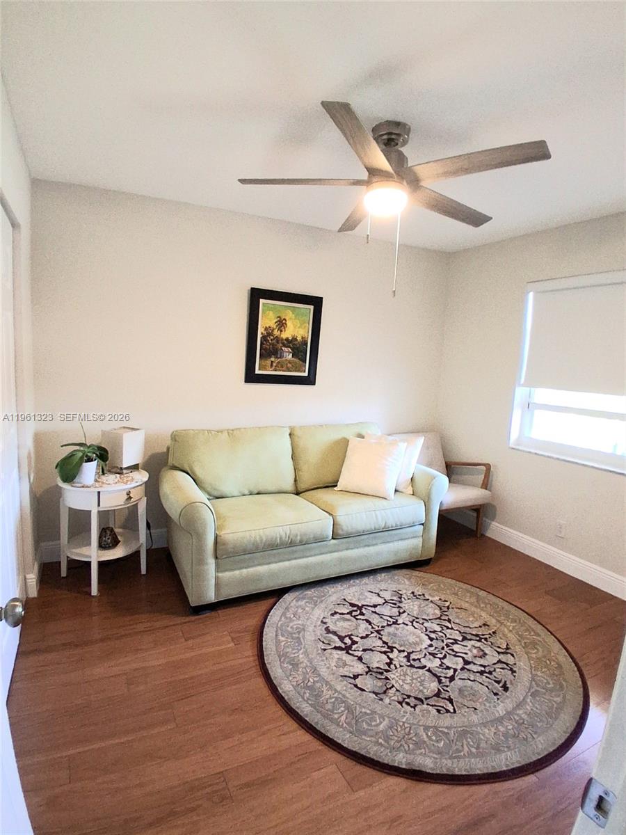 SUNRISE LAKES 213 CONDO - Residential