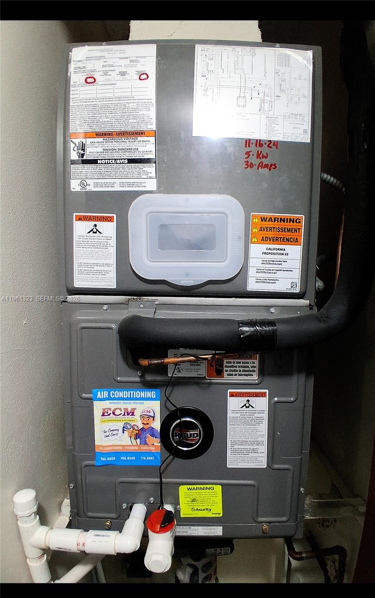 SUNRISE LAKES 213 CONDO - Residential