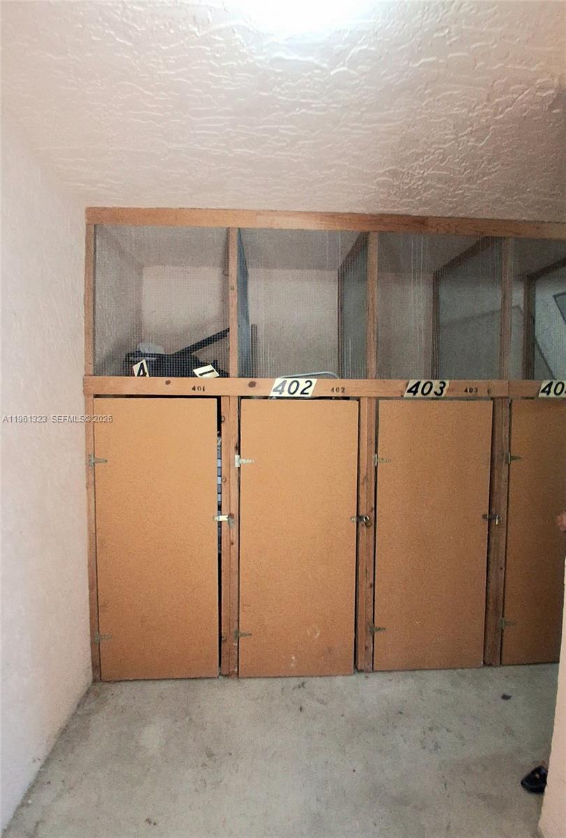 SUNRISE LAKES 213 CONDO - Residential