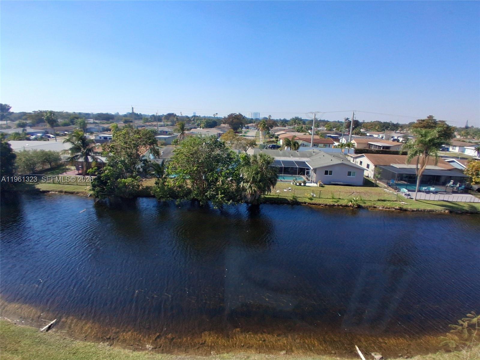 SUNRISE LAKES 213 CONDO - Residential