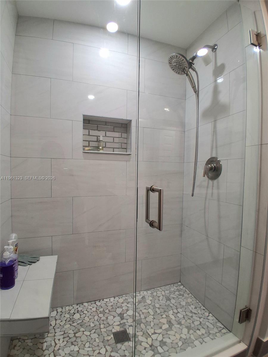 SUNRISE LAKES 213 CONDO - Residential