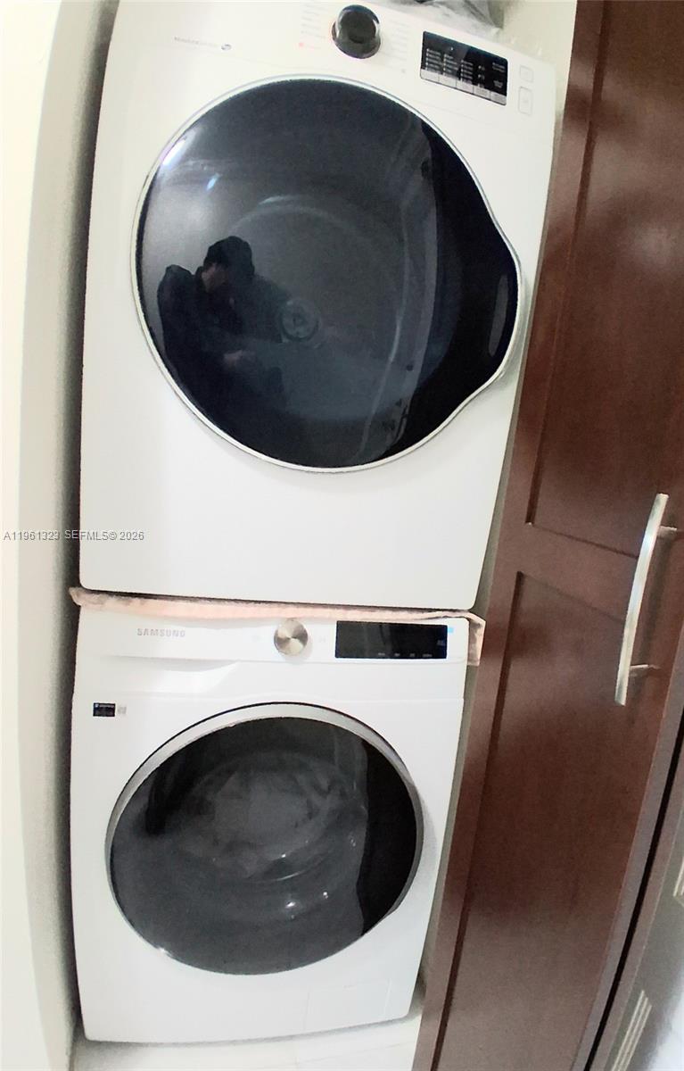 SUNRISE LAKES 213 CONDO - Residential