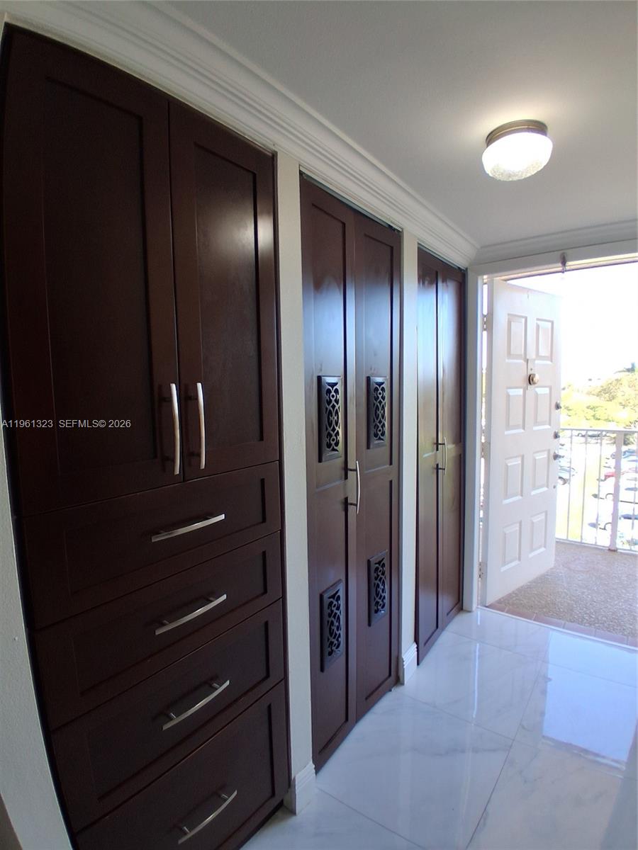 SUNRISE LAKES 213 CONDO - Residential