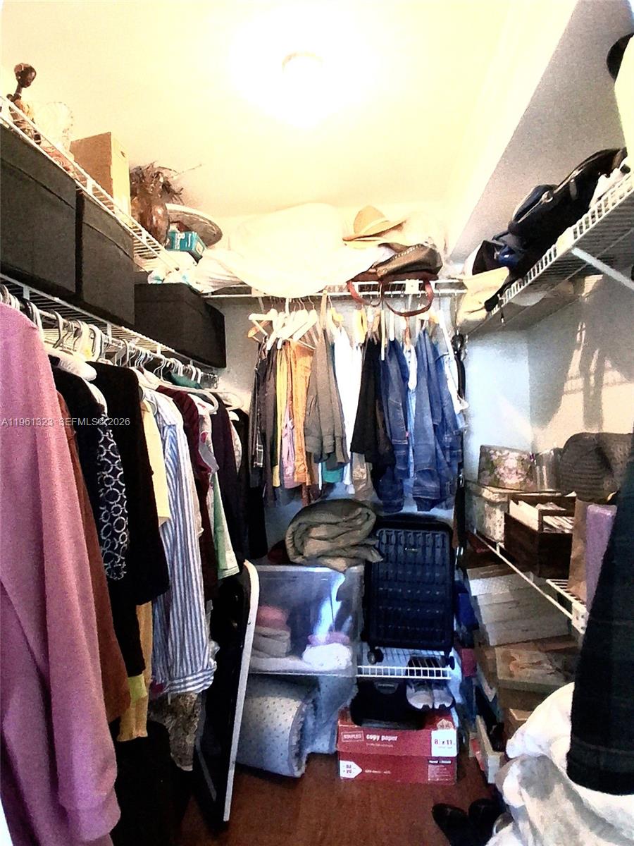 SUNRISE LAKES 213 CONDO - Residential