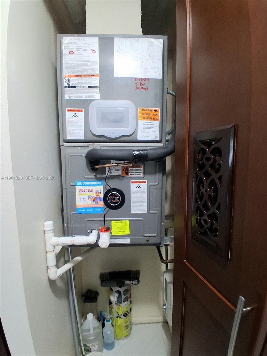 SUNRISE LAKES 213 CONDO - Residential