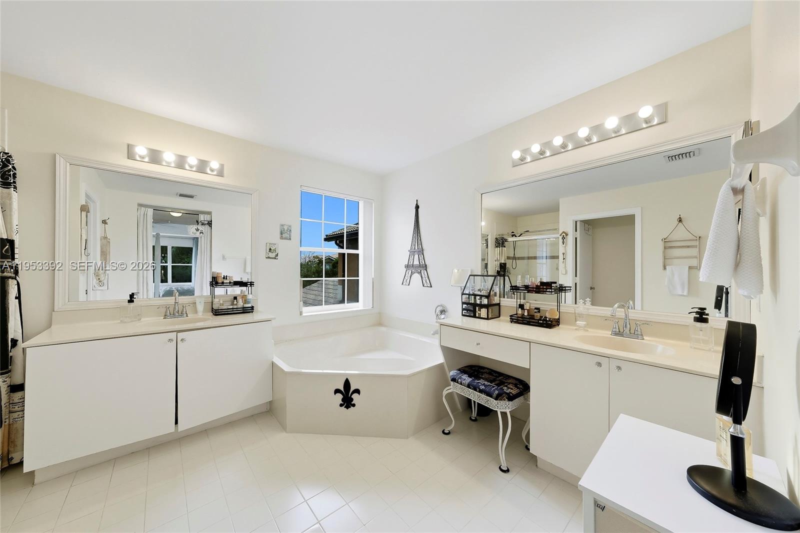 SILVER SHORES (PARCELS A - Residential