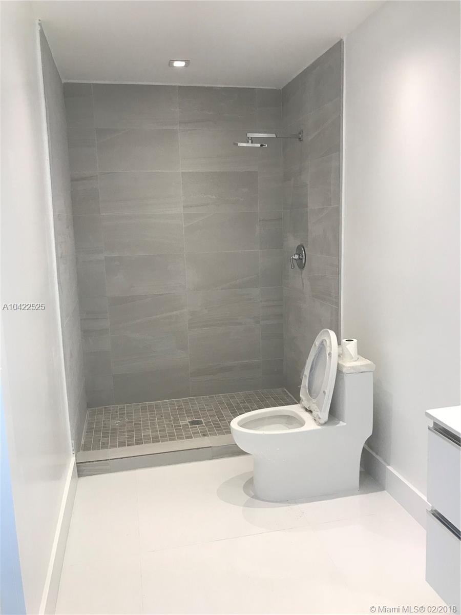 PLANTATION PARK LAKESITES - Residential