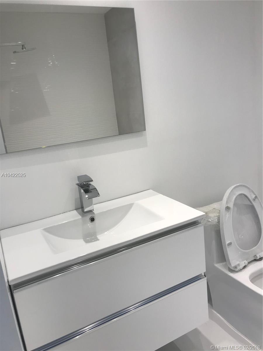 PLANTATION PARK LAKESITES - Residential