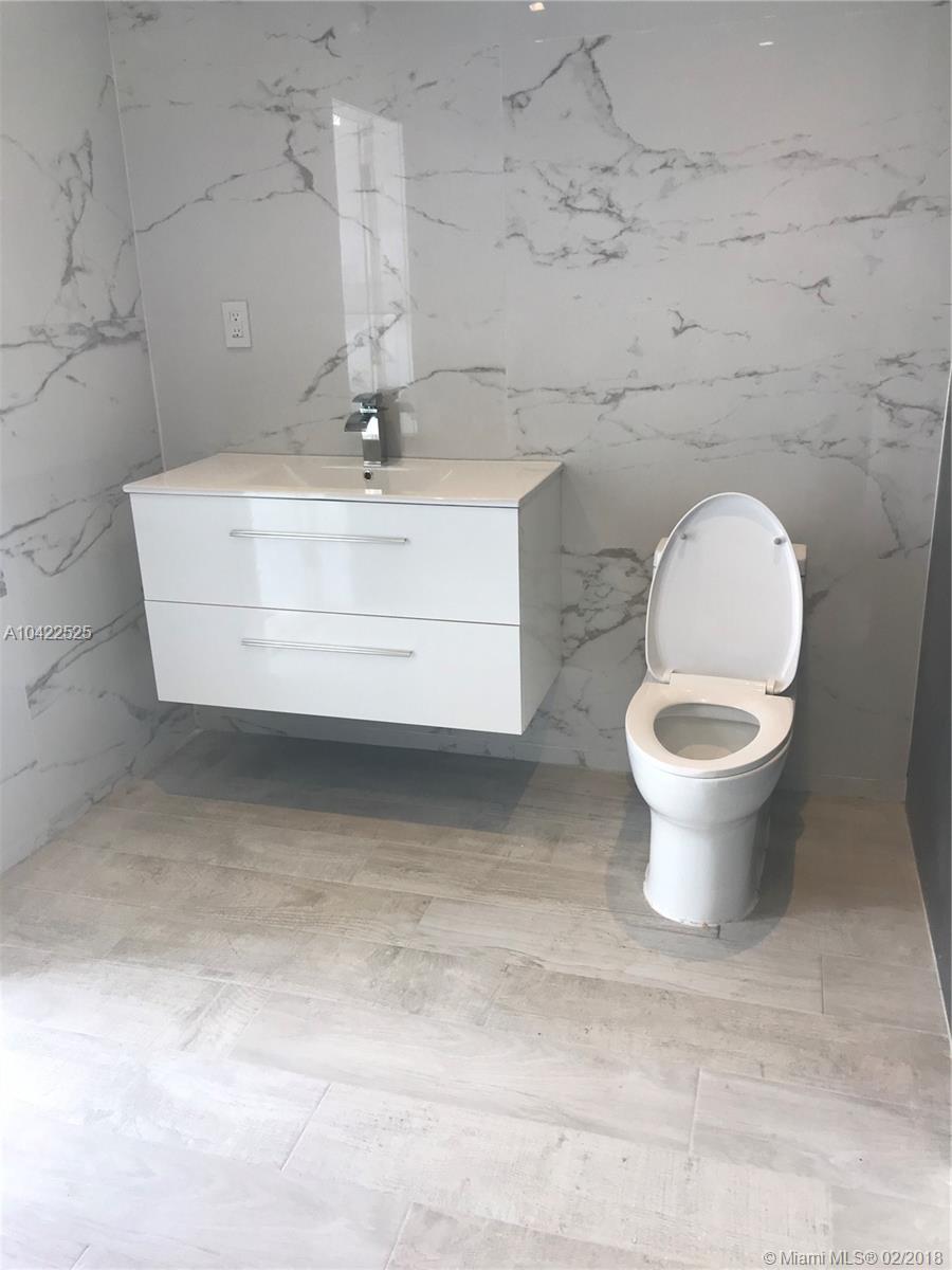 PLANTATION PARK LAKESITES - Residential