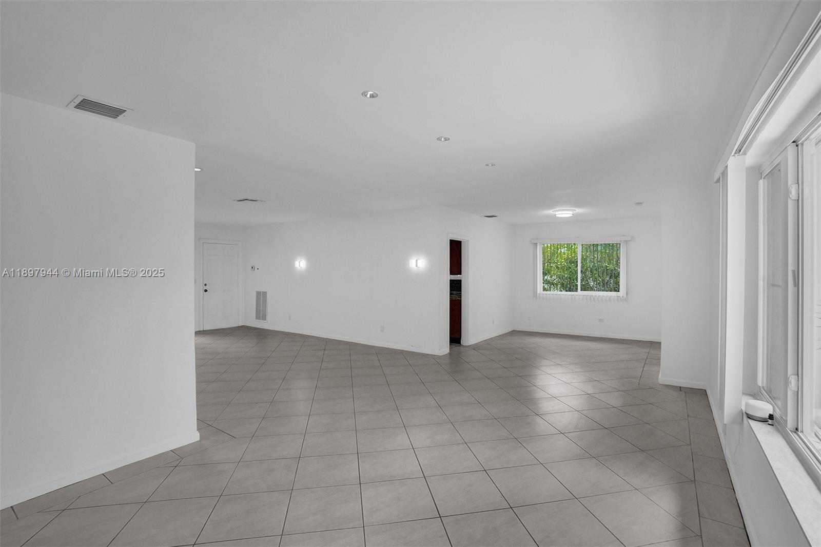 SECOND AMD PLAT OF NORMAN - Residential Lease