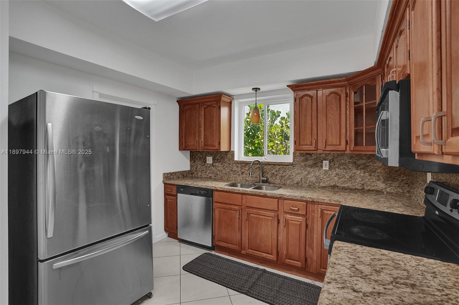 SECOND AMD PLAT OF NORMAN - Residential Lease