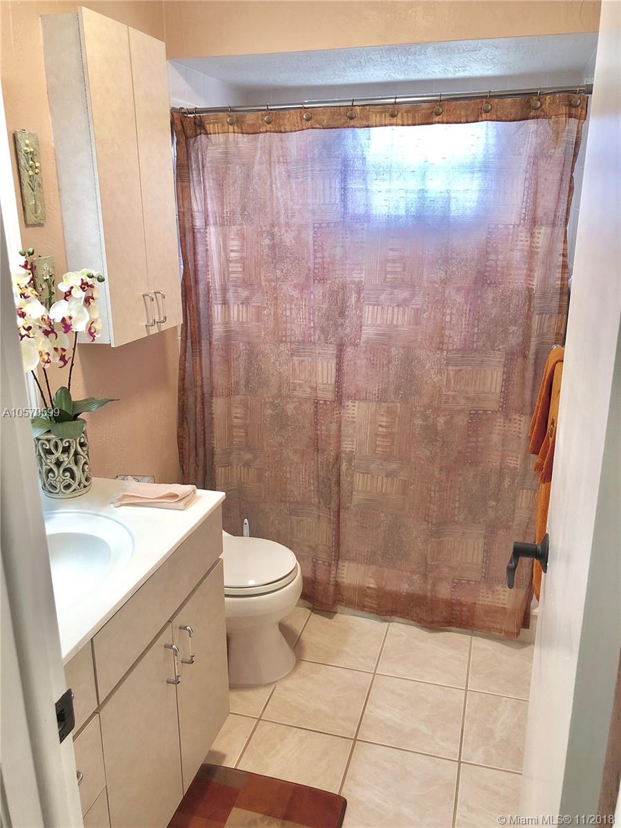 SUNRISE GOLF VILLAGE SEC - Residential