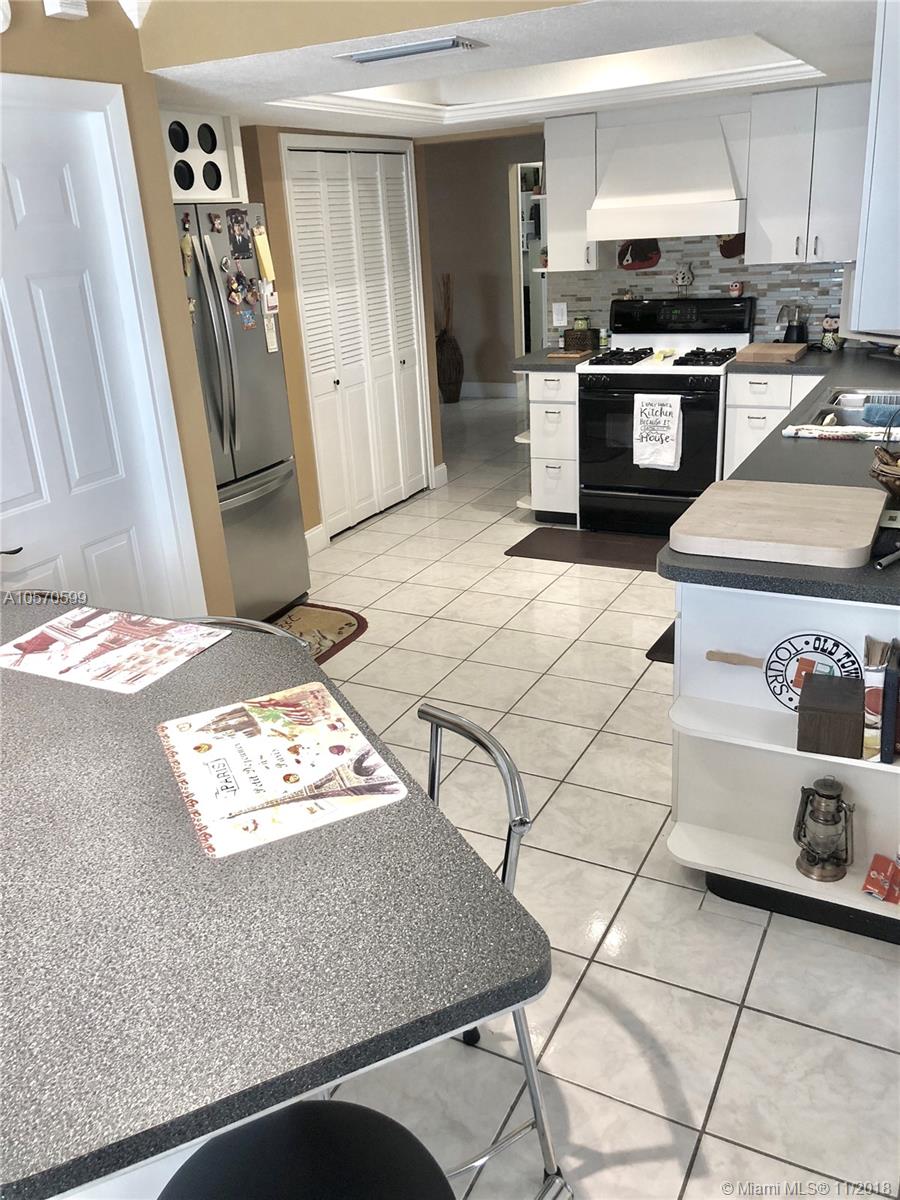 SUNRISE GOLF VILLAGE SEC - Residential