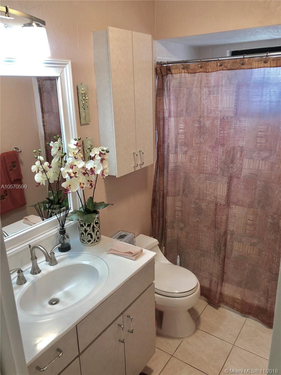 SUNRISE GOLF VILLAGE SEC - Residential