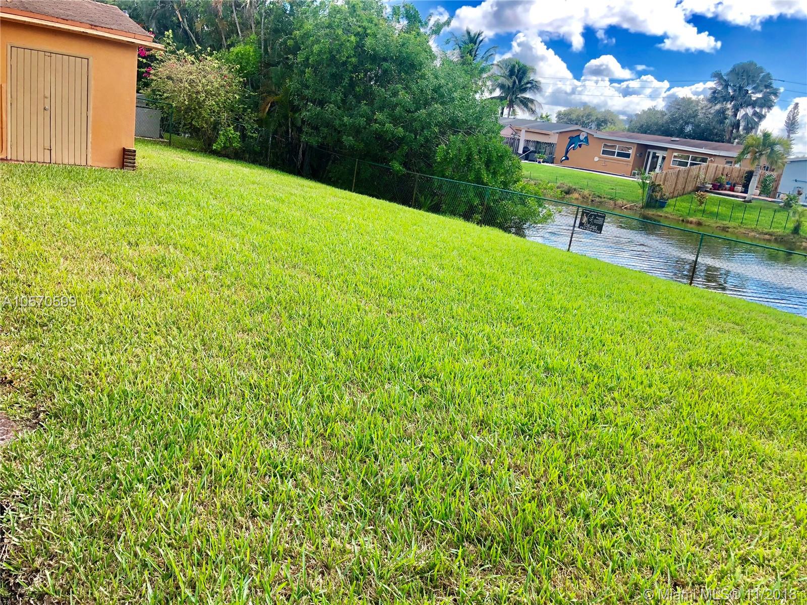 SUNRISE GOLF VILLAGE SEC - Residential