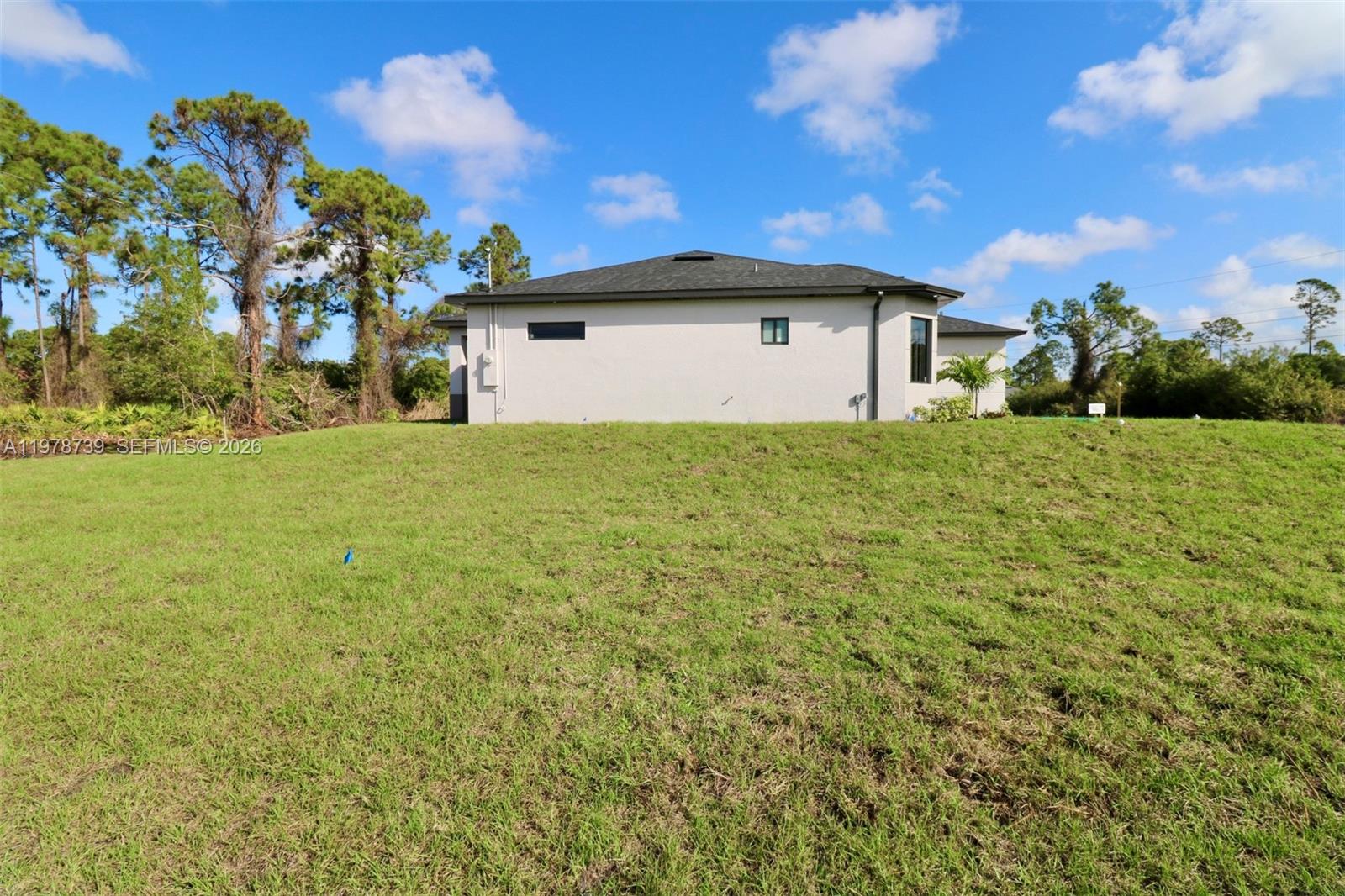 TWINLAKE ESTATES - Residential