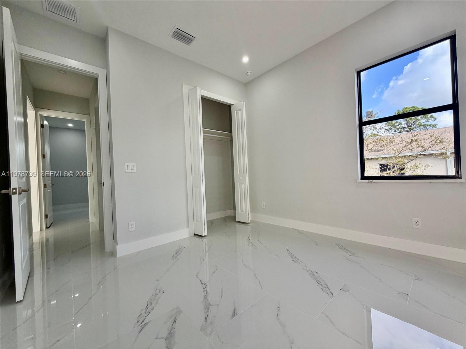 TWINLAKE ESTATES - Residential