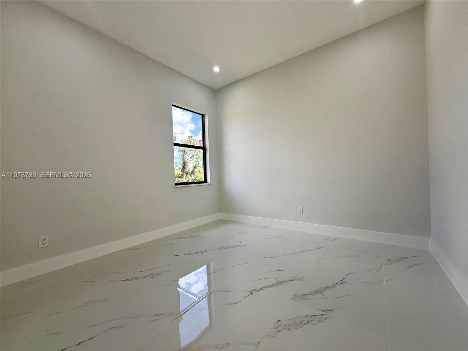 TWINLAKE ESTATES - Residential