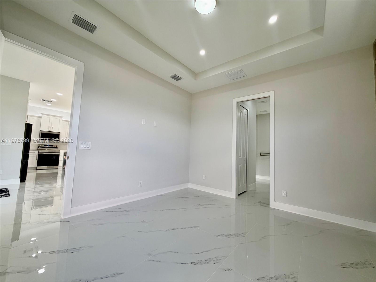 TWINLAKE ESTATES - Residential