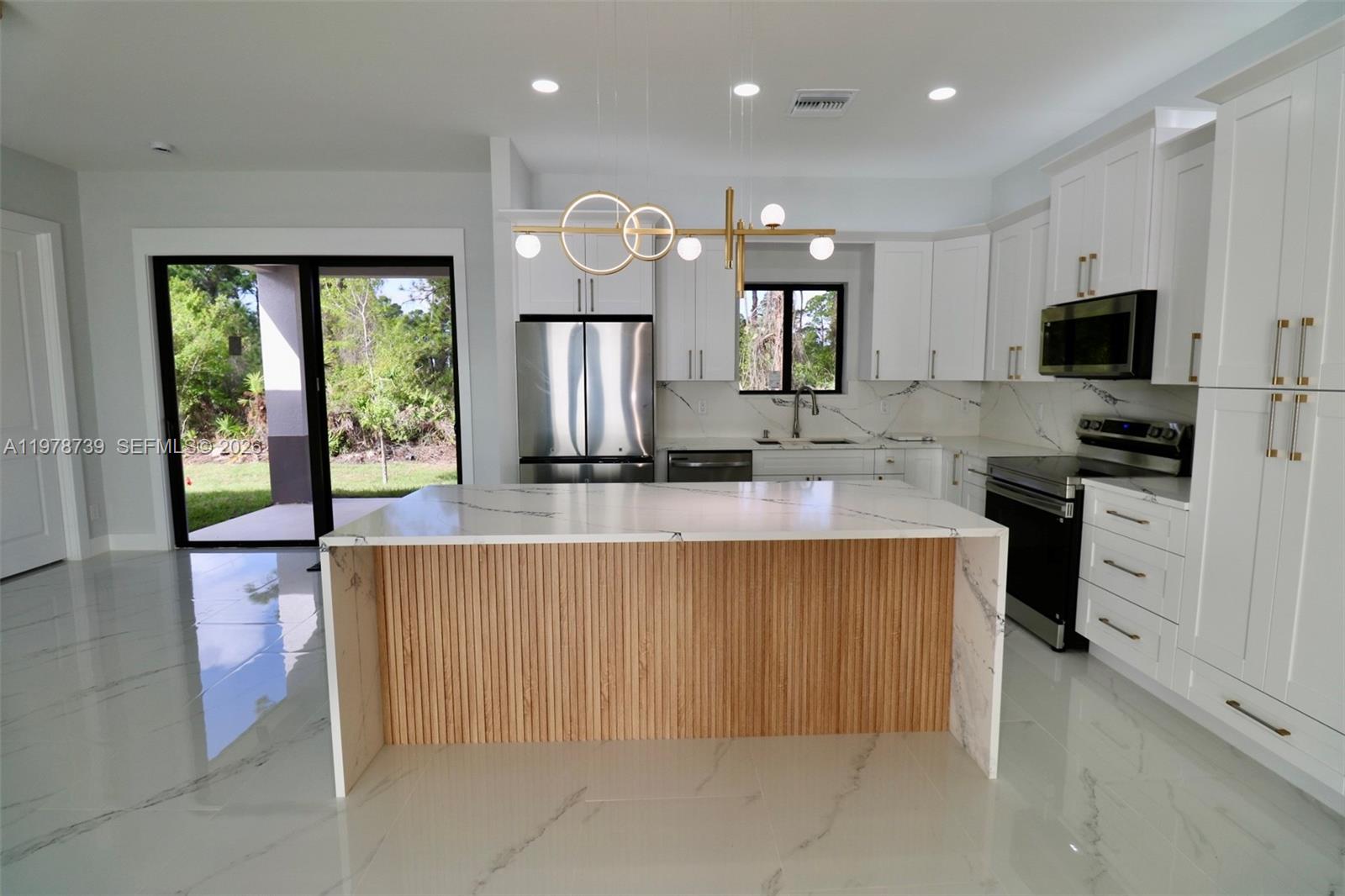 TWINLAKE ESTATES - Residential