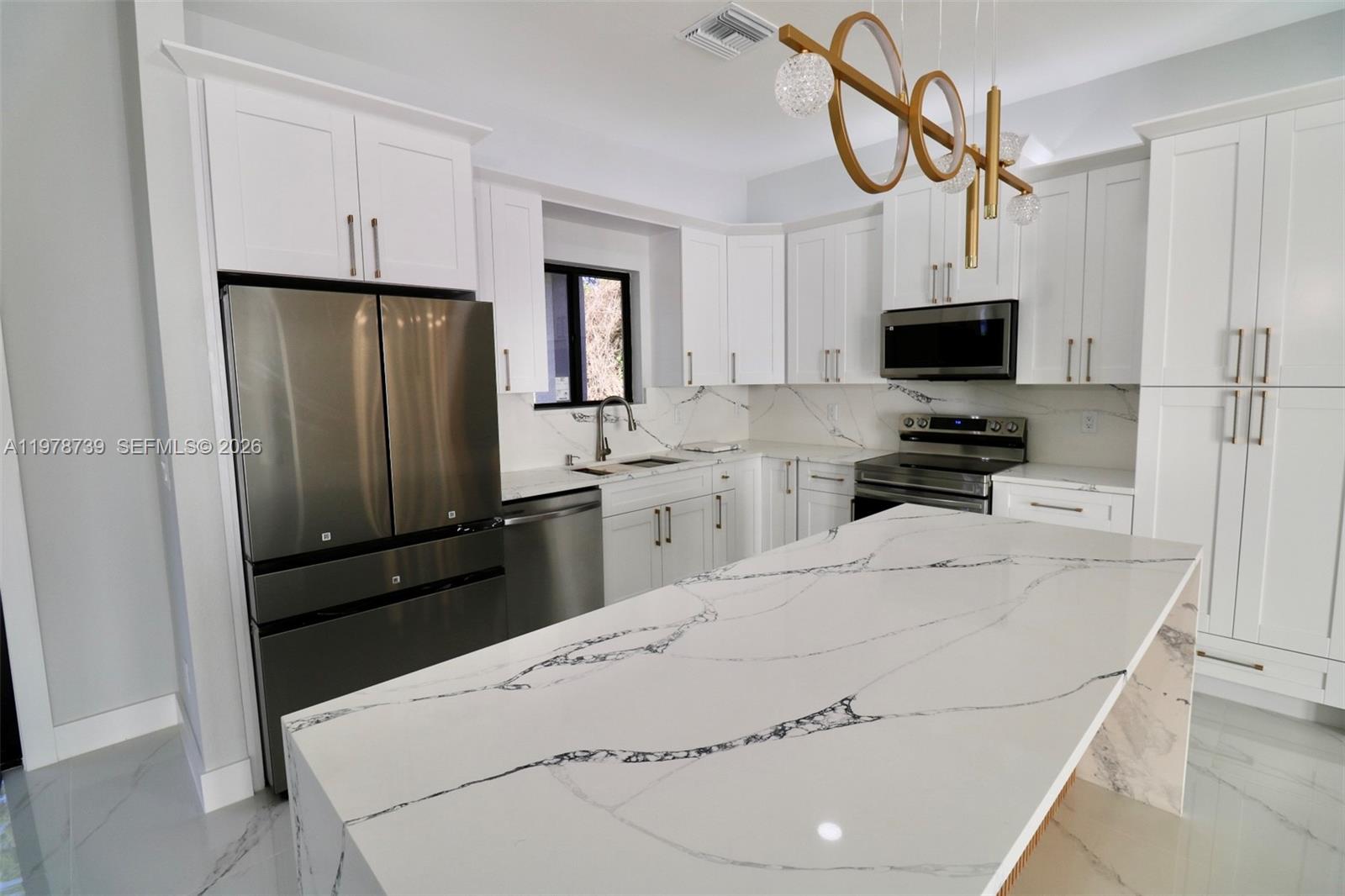 TWINLAKE ESTATES - Residential