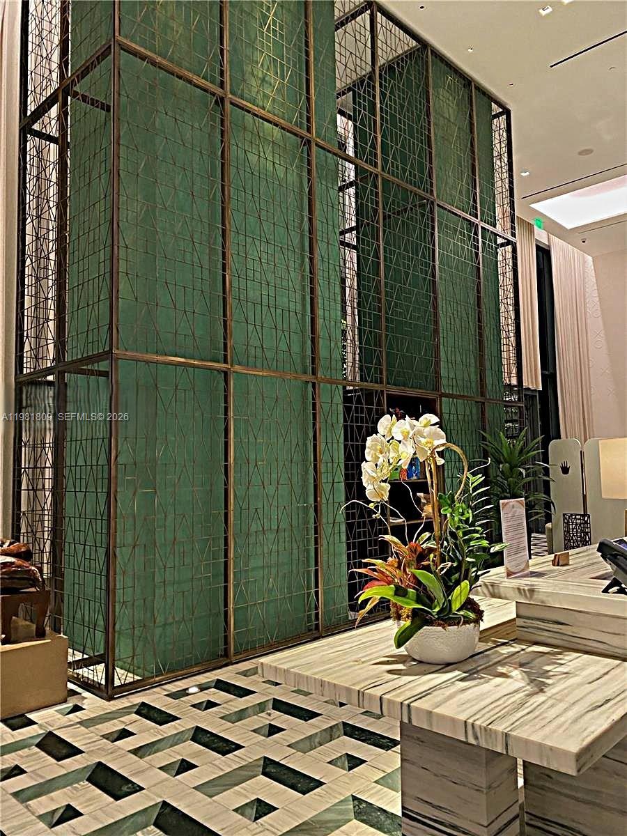 801 SMA RESIDENCES CONDO - Residential