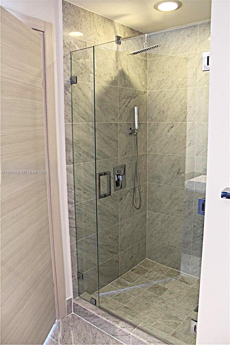 801 SMA RESIDENCES CONDO - Residential