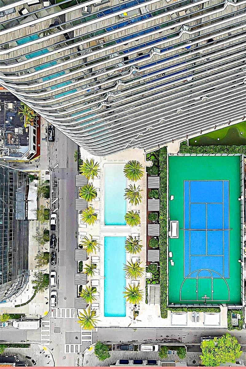 801 SMA RESIDENCES CONDO - Residential