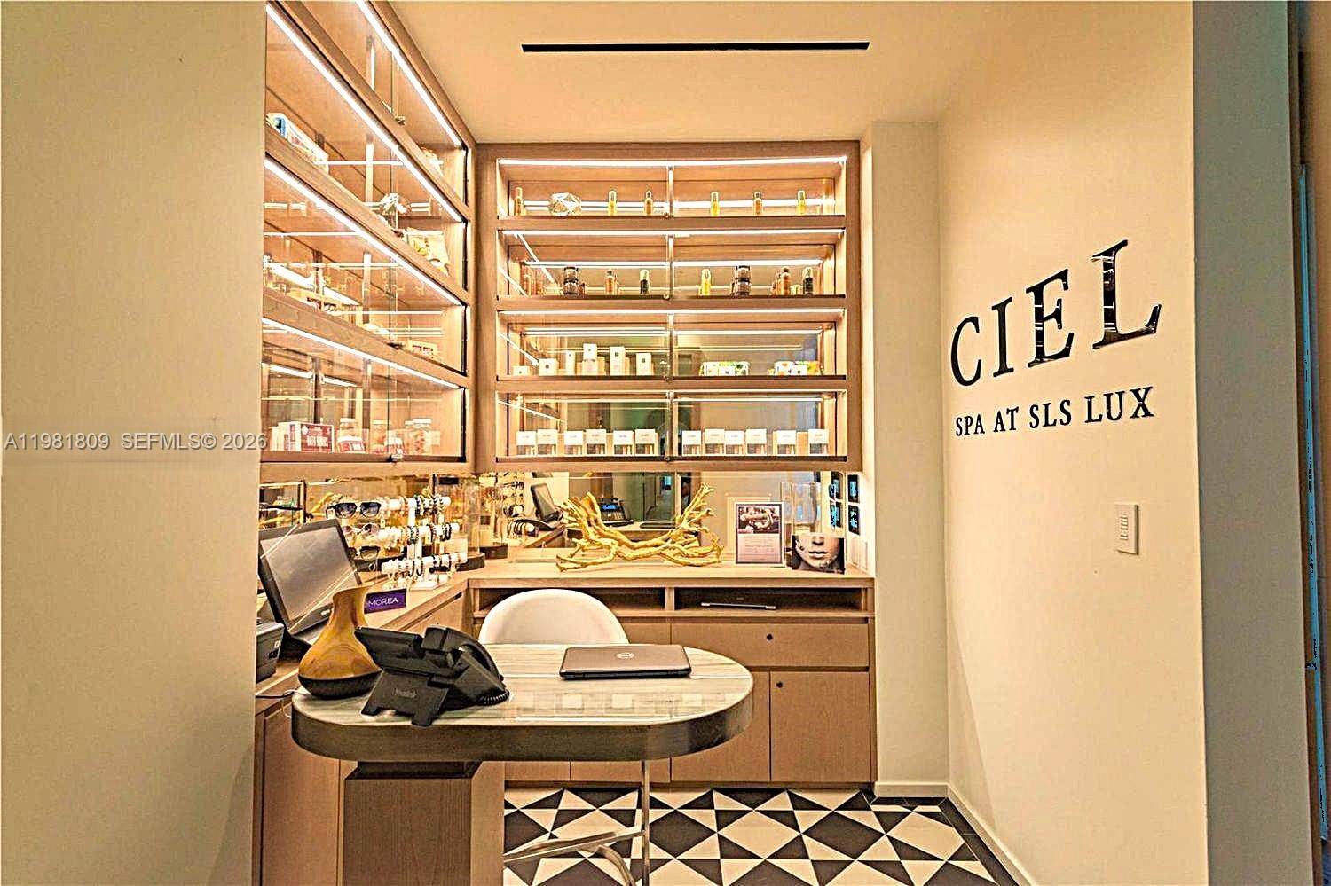 801 SMA RESIDENCES CONDO - Residential