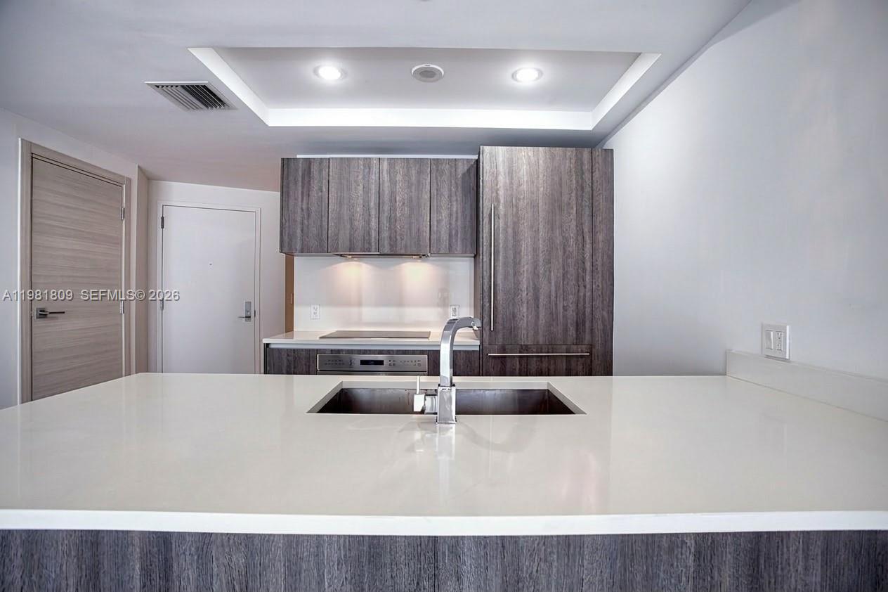 801 SMA RESIDENCES CONDO - Residential