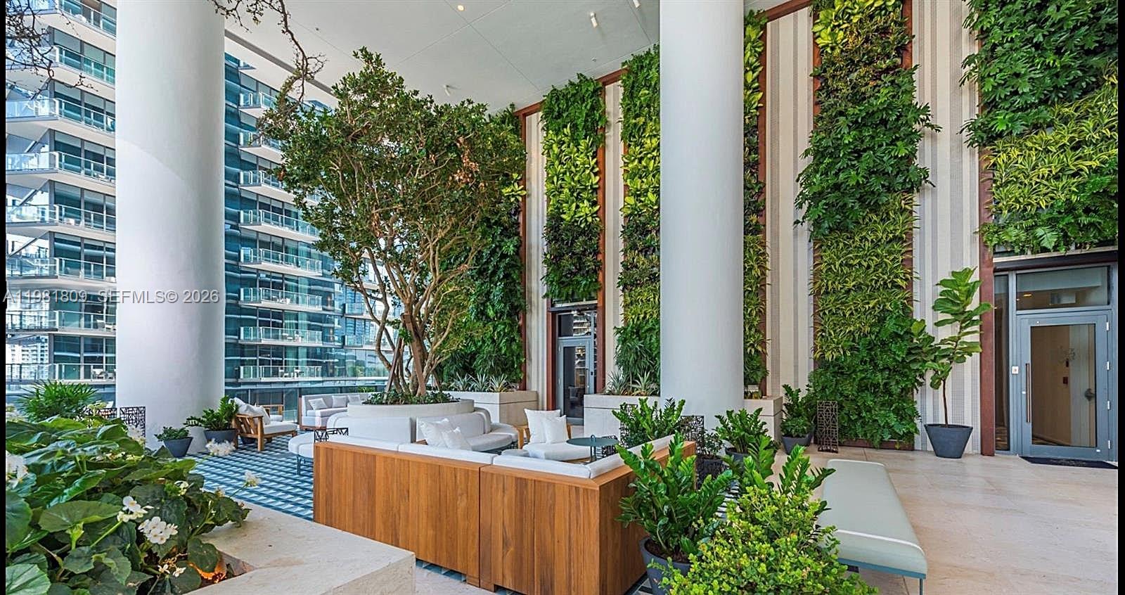 801 SMA RESIDENCES CONDO - Residential