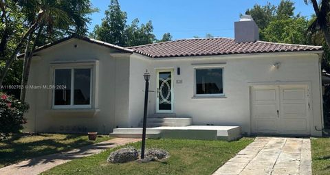 Single Family Residence in Coral Gables FL 528 Sevilla Ave Ave.jpg