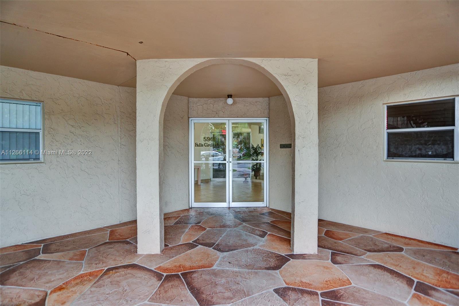 INVERRARY C C PH IV - Residential