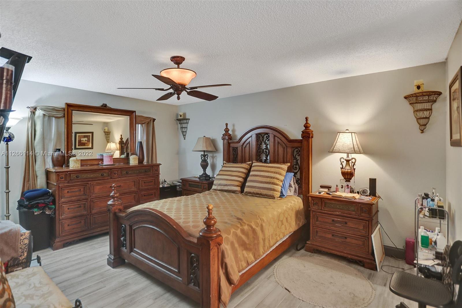 INVERRARY C C PH IV - Residential