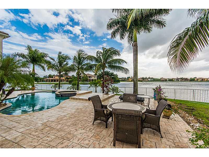 SUNSET LAKES PLAT THREE 1 - Residential